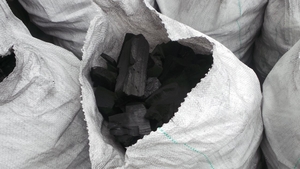 Купуємо деревне вугілля твердих порід дерева грн.0