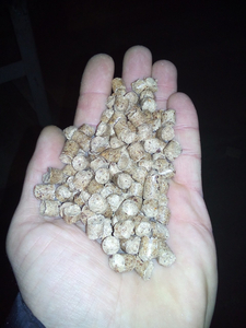 Продам пеллеты древесные топливные грн.1700