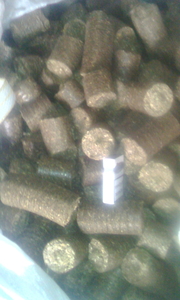 Продам брикет NESTRO микс лузги с элеваторным отходом подсолнуха грн.1600