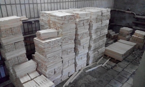 Продам пчелиную рамку "Дадан" липа грн.5