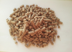 Топливные древесные пеллеты грн.5500