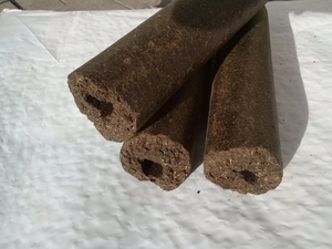 Брикет с отхода подсолнечника и шелухи грн.1200