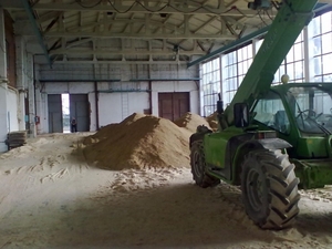 Херсонский предприниматель производит топливные брикеты из обычной рисовой шелухи ##f_price|CURR_SIGN##