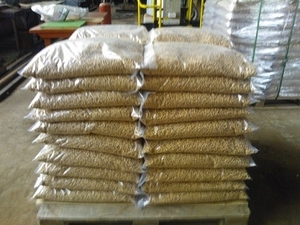 Светлые пеллеты высокого качества грн.100