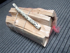 Дрова колотые фруктовые фасованные грн.42