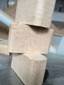 Продам топливные брикеты RUF  грн.5900