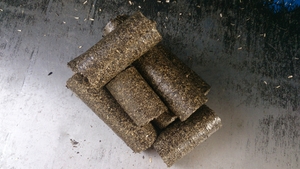 Брикет из лузги подсолнечника грн.0