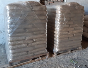 Продам пеллети білого кольору з деревини хвойних порід грн.125