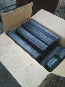 Продам древесно угольный брикет грн.12000