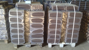 Продам топливные брикеты (ПИНИКЕЙ) из дуба грн.2500