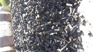 Предлагаем уголь древесный грн.220