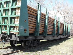 Железнодорожные платформы для леса и пиломатериалов грн.0