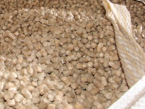 Продам пеллеты из хвойных пород грн.2200