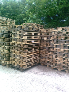 Продам поддоны грн.0