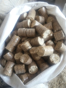 Брикеты из соломы, камыша, бодылки кукурузы грн.1500