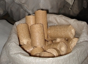 Паливні брикети Нестро (Дуб з буком) в мішках по 40 кг грн.1850