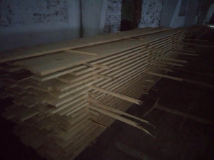  Продам строительную доску (Сосна) свежепил грн.1