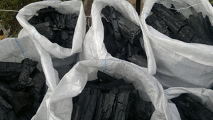 Продам древесный уголь грн.240