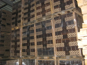 Покупаем брикет из опилки твердых пoрод грн.0