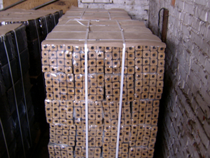 Топливный брикет из лиственных пород дерева грн.105