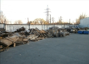 Продам битые поддонны  грн.5000