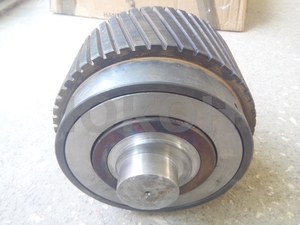 Ролик в сборе для гранулятора ОГМ 1,5 грн.5100