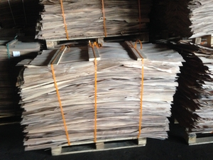 Pазноформатный лущеный шпон Бука грн.