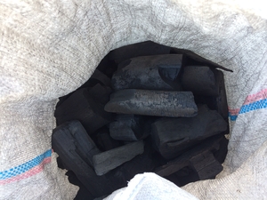 Продам древесный  уголь породи береза грн.0