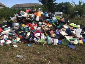 Ищу покупателя на пластмас и стеклобой грн.0