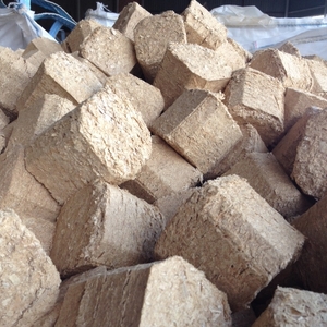 Продам Брикет топливный (хвойная порода древесины) грн.4000