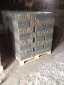 Брикеты пини-кей грн.2600