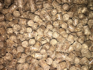 Продам топливные пеллеты грн.1800