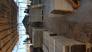 Доска необрезная, дуб (микс) грн.450