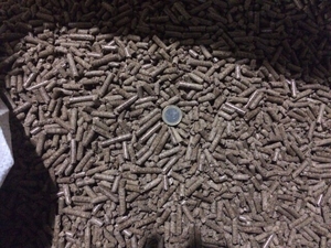 Продам пеллеты А2: микс дуб, ясень, граб грн.3600