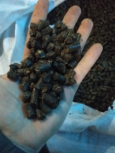 Продам пеллеты из лузги грн.1250