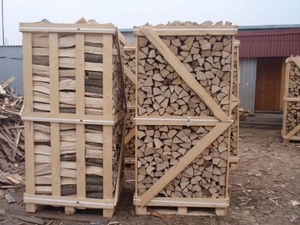 Дрова колотые упакованы в деревянные ящики  по 2 складометра грн.1600