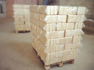 Древесные брикеты из бука продам из Венгрии грн.1