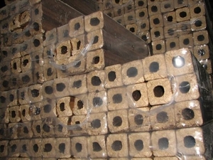 Производитель продает древесные брикеты грн.0