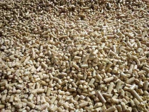 Купим пеллету светлую 6 мм в мешках по 15 кг грн.85