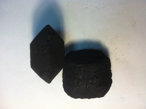 Древесно-угольные брикеты для мангалов грн.22