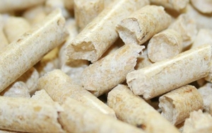 Пеллета из ели и сосны 8 мм светлая грн.90