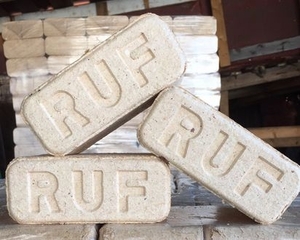 Интересуют древесные брикеты RUF из дуба, сосны, 10 кг пакет, CIF грн.0