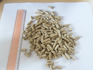 Закупаем древесные гранулы 1-3 фуры в неделю грн.100