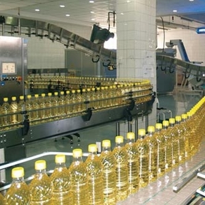 Интересует подсолнечное масло в ПЭТ бутылках 1 и 5 л грн.0