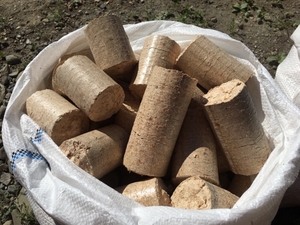 Продам Брикеты NESTRO из смешанных пород грн.75