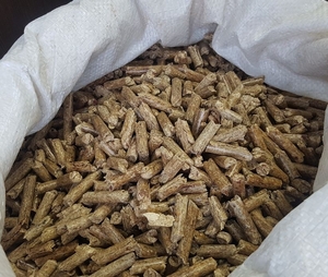 Купим пеллеты древесные в Чигирин, 2000 тонн/мес грн.1