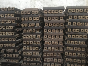 Продам  Брикеты Pini-Kay грн.3000