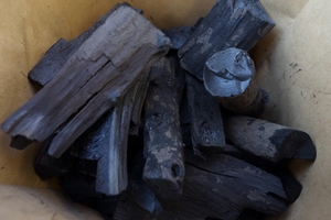 Продам древесный уголь фасовка от 2.5 до 10 кг грн.460