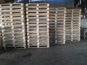 Продам піддони 2 сорту грн.65