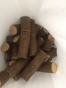 Производим и реализуем топливные брикеты оптом  грн.